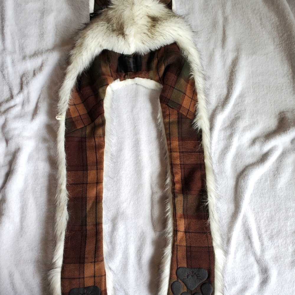 SpiritHoods Collector's Edition white wolf